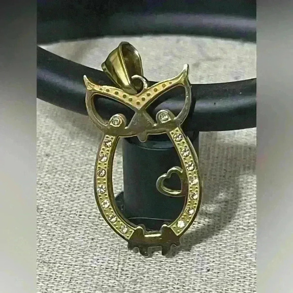 Gold Tone Owl Necklace Charm ONLY - Picture 2 of 3